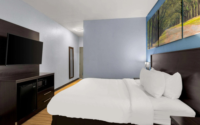 Clarion Pointe Hinesville near Fort Stewart