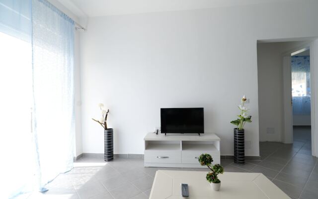 "sion Albania Saranda Apartment"