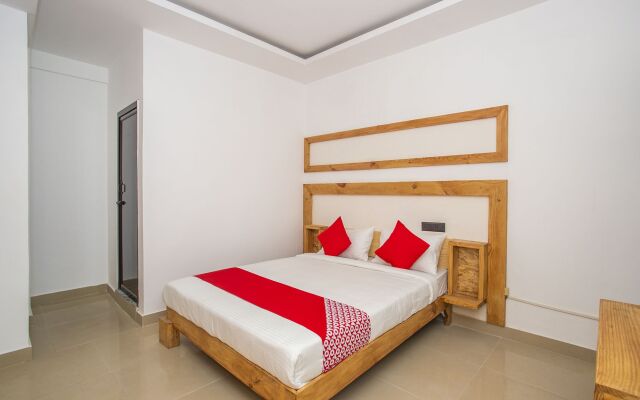 OYO 15111 Greencity Comforts