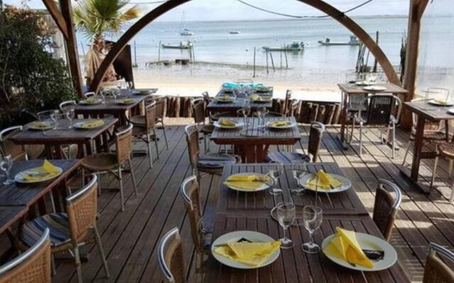 Paisible maison entre plages, lacs et bassin