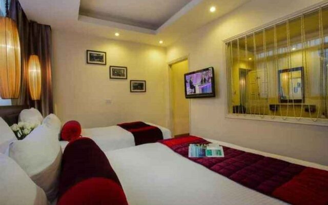 Golden Art Hotel