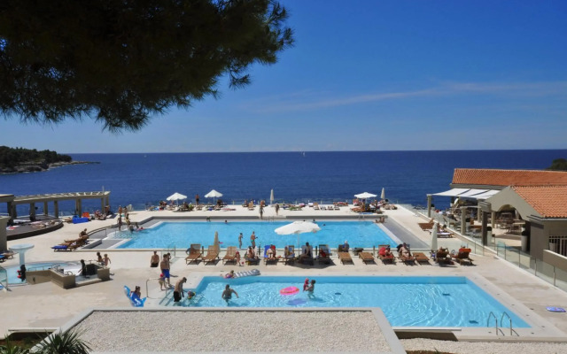 Arena Verudela Beach Apartments