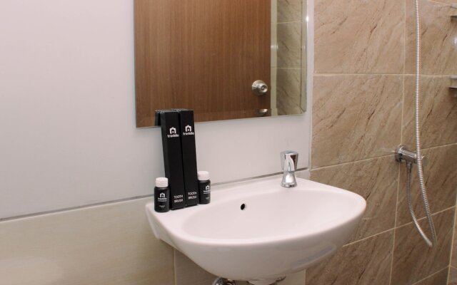 Stunning And Comfy Studio Apartment Transpark Juanda