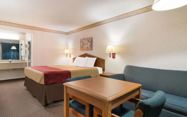 Econo Lodge Calhoun North Damascus