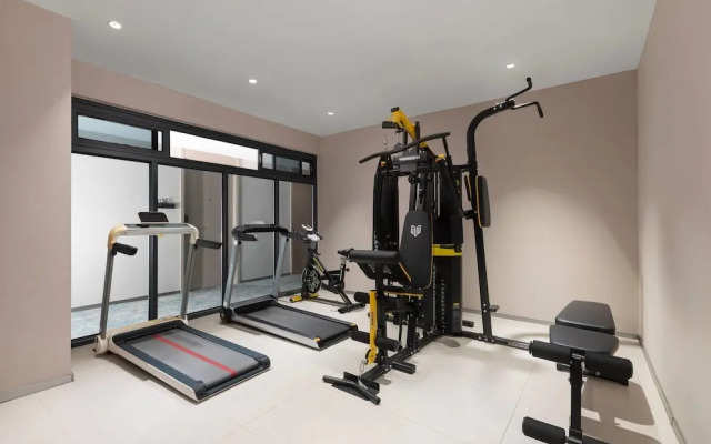 Days Inn by Wyndham Zhuhai Qinglv Road