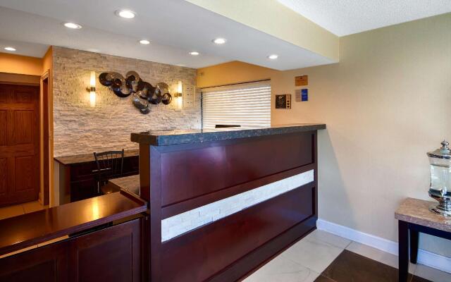 Days Inn by Wyndham St. Charles IL