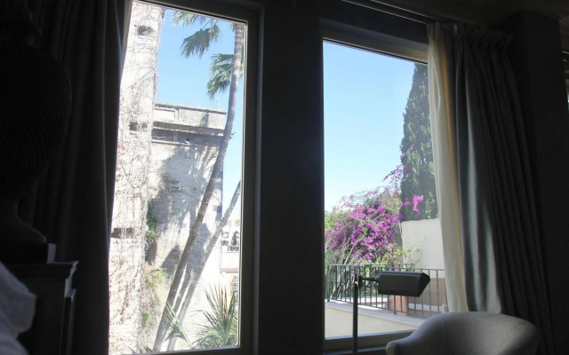Hotel Boutique Casa del Poeta Sevilla