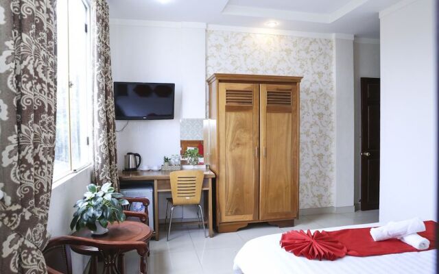 Huong Moc Hotel 2