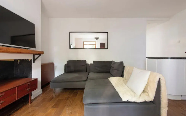 Stratford - Apartment - Sleeps 3 - Great Location