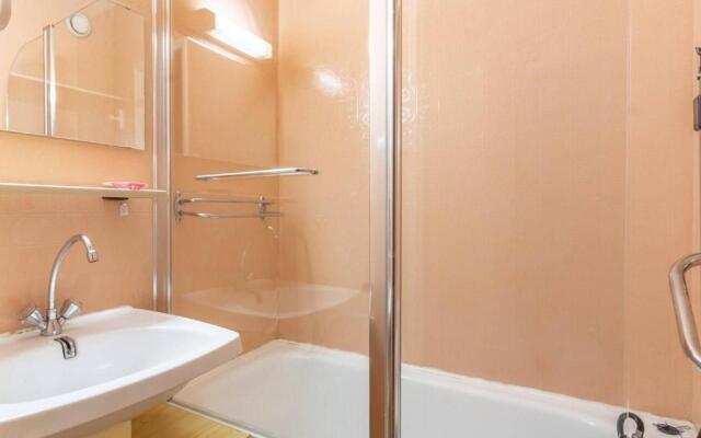 Appartement Cauterets, 1 pièce, 4 personnes - FR-1-401-72