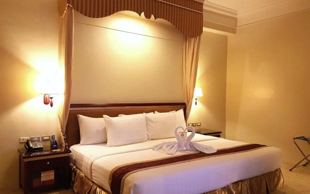 Sarrosa International Hotel and Residential Suites