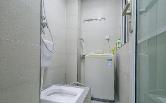 Xi'an Beilin·Small Goose Tower· Locals Apartment 00152240