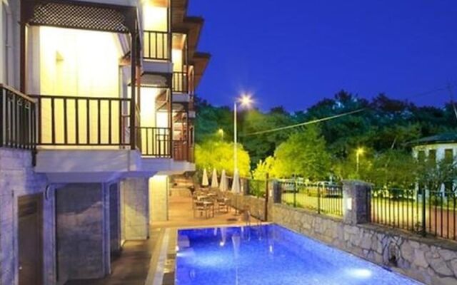 Summer Otel