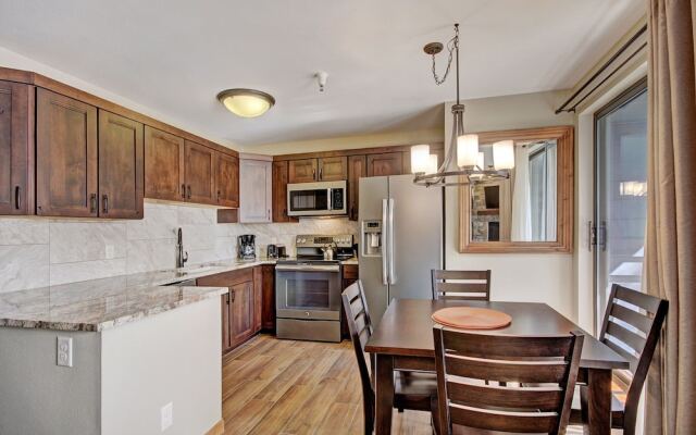 River Mtn Lodge E116C - Studio Condo by RedAwning