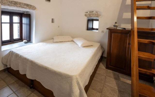 Arapakis Historic Castle