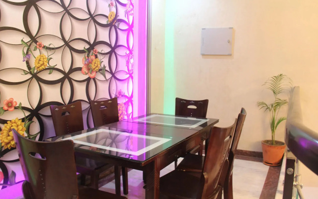 FabHotel Queen Palace by OYO Rooms