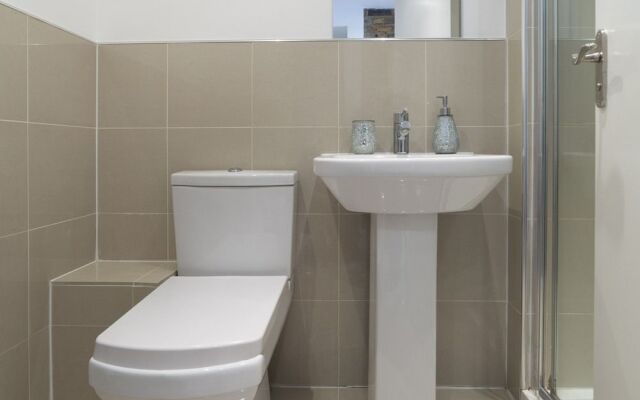 Boutique Tower Bridge Apartment