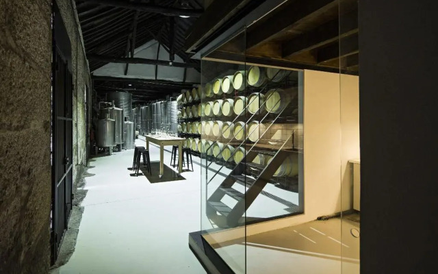 Quinta de S. Bernardo Winery & Farmhouse