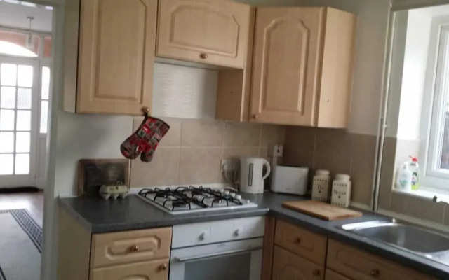 Chester 3 Bedroom House 4th Room to Sleep 7 Total