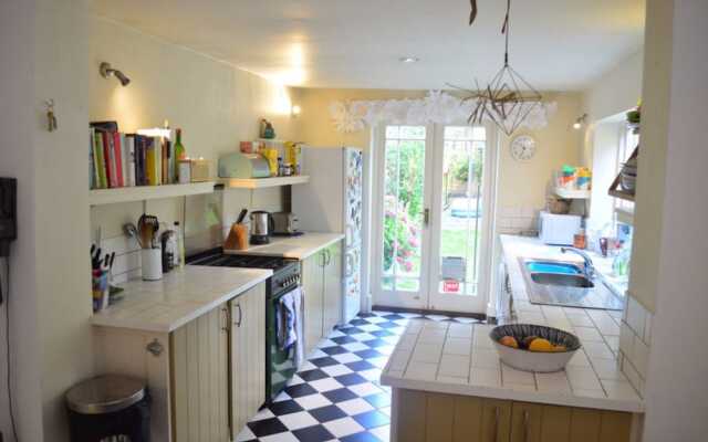 2 Bedroom Home in Stoke Newington