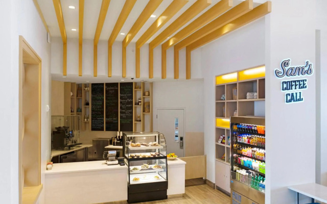 Courtyard by Marriott Marina del Rey