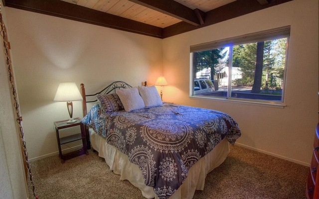 Skyline Divine by Lake Tahoe Accommodations