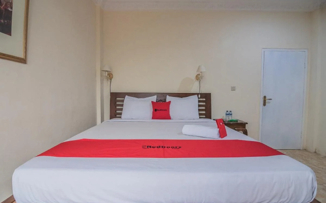 Urbanview Hotel Mon Bel Cibodas by RedDoorz