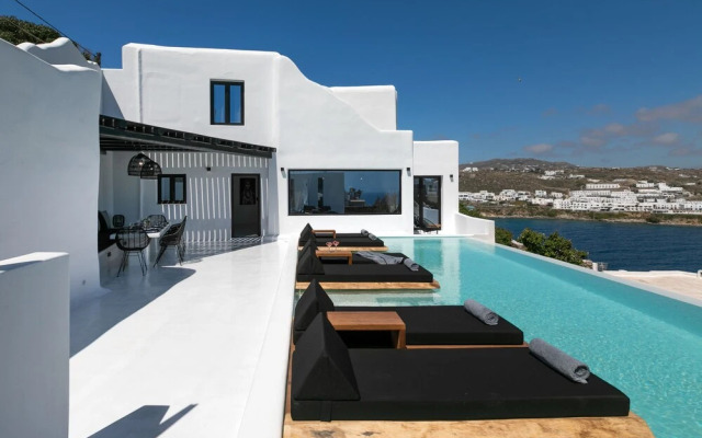 Psarou Black Villa I
