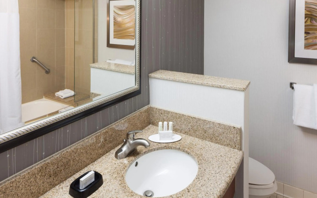 Courtyard by Marriott Miami at Dolphin Mall