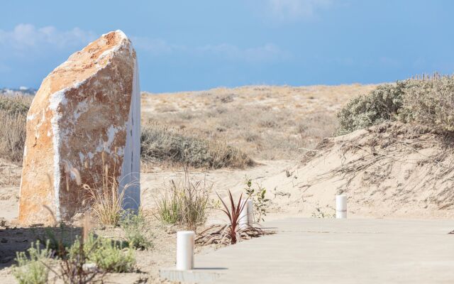 Ammothines Cycladic Suites