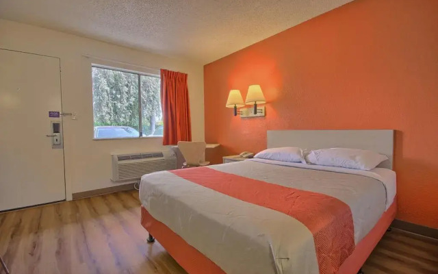 Rodeway Inn