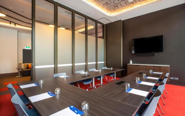 Holiday Inn Express Melbourne Little Collins by IHG