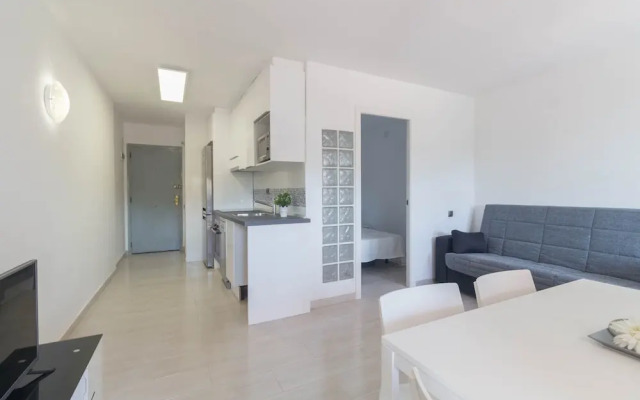 Apartamento Albatros  by Iberplaya