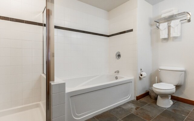 Village #3310 Lincoln House