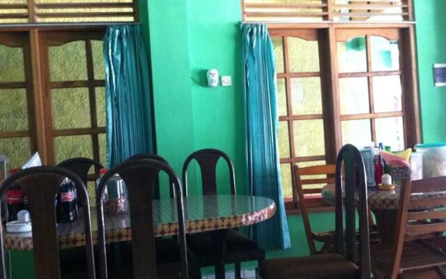 Penginapan Arita