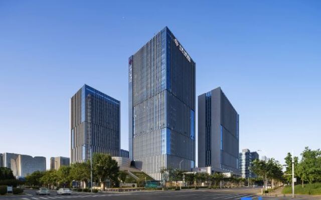 QIANNAHOTEL SPLENDOR（Zhengzhou East Railway Station Longzihu University District）