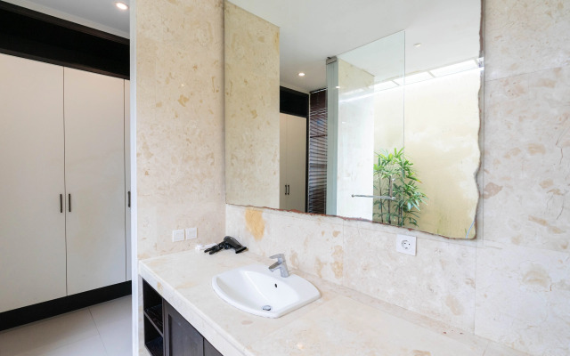 B'Sheika Nusa Dua By Zuzu
