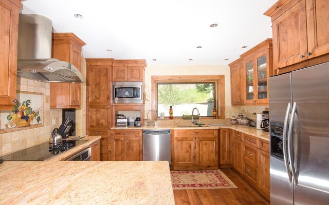 Mountain View Alpine Retreat by RedAwning