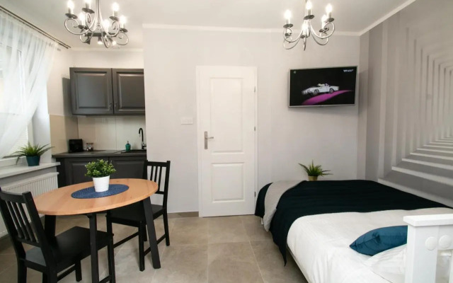 Good Night  City Police (3Km)  Szczecin  2 Pers