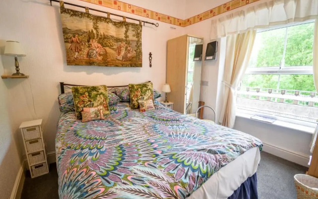 Gorphwysfa House B & B