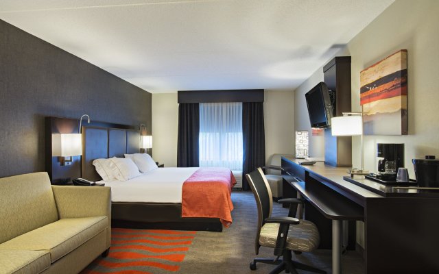 Holiday Inn Express & Suites Boston - Cambridge, an IHG Hotel