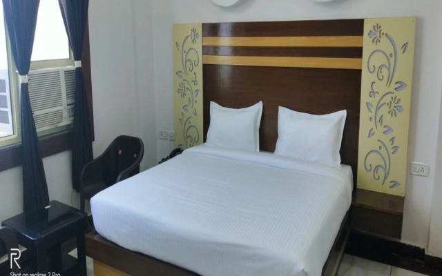 Sawera Guest House by OYO Rooms