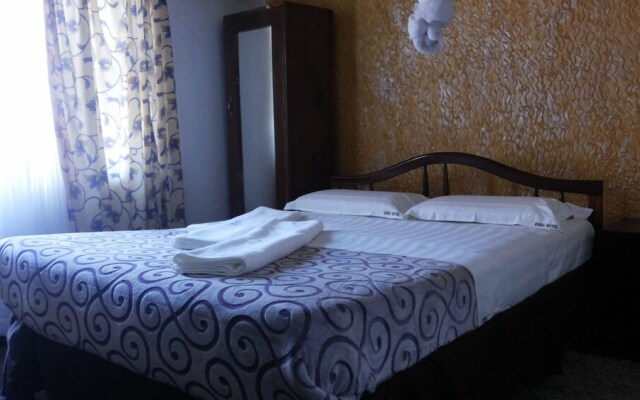 Enro Hotel