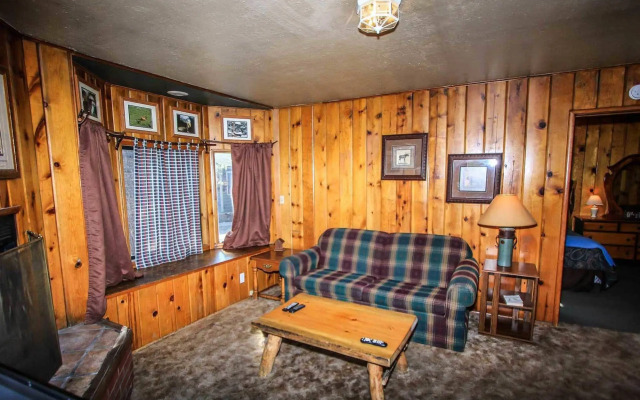 Shore Acres Lodge