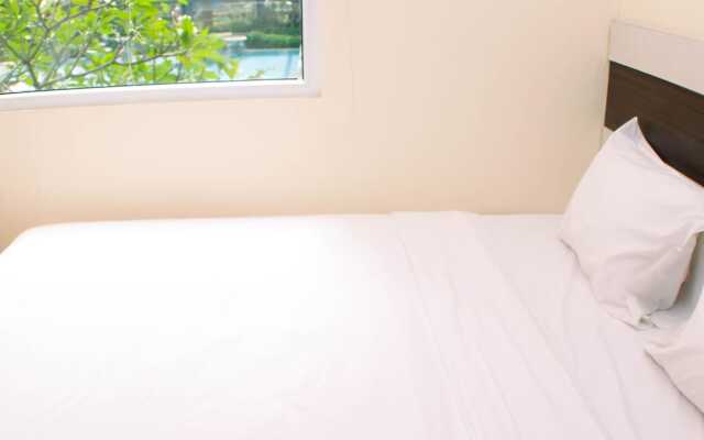 Nice And Strategic 2Br At Green Pramuka City Apartment