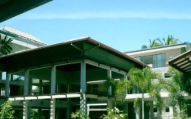 Monty Hotel