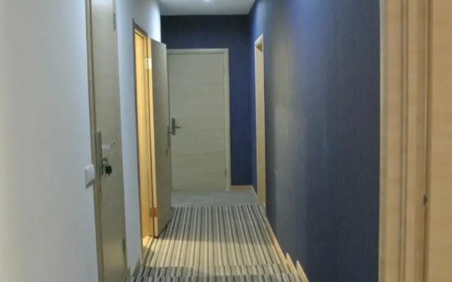 Mini Hotel on Poznyaky