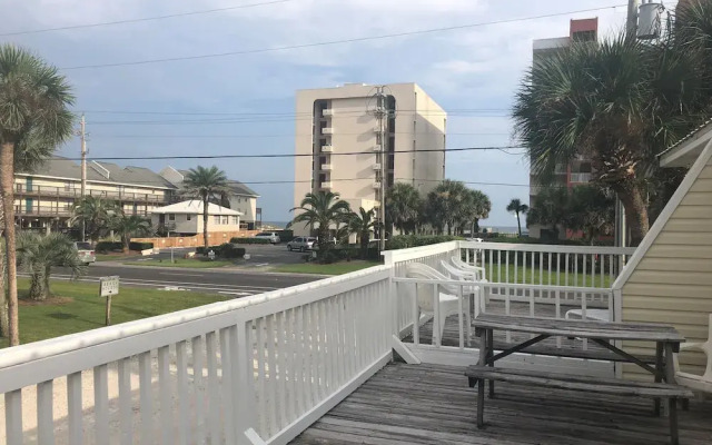 Moonraker 3 1 Bedroom Condo by RedAwning