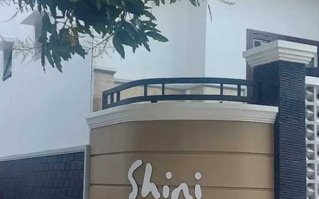 Shini Guest House