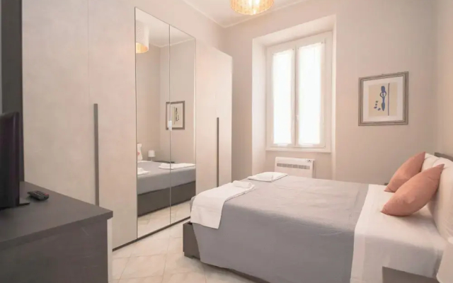 Rome Flat 42 by Ghor